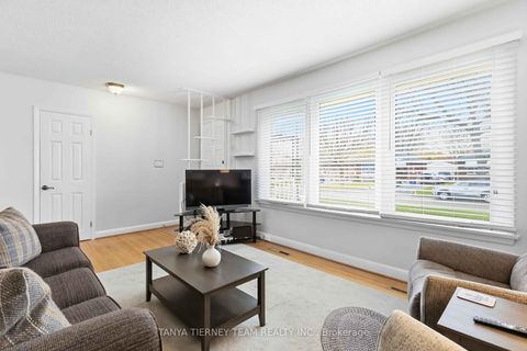 Photo 9 at 264 Baldwin Street, Donevan, Oshawa