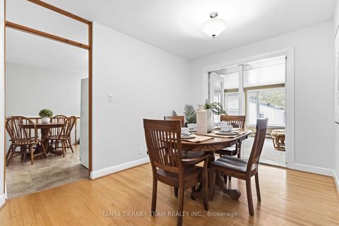 Photo 11 at 264 Baldwin Street, Donevan, Oshawa