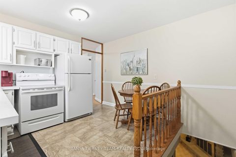 Photo 13 at 264 Baldwin Street, Donevan, Oshawa