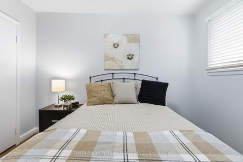 Photo 26 at 264 Baldwin Street, Donevan, Oshawa