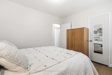 Photo 30 at 264 Baldwin Street, Donevan, Oshawa