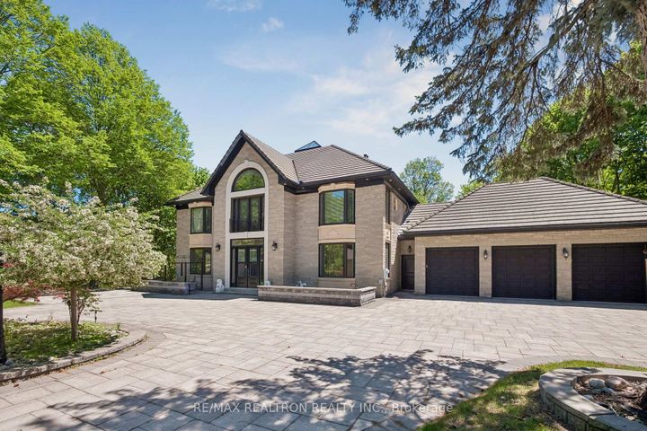 Photo 1 at 59 Hi Mount Drive, Bayview Village, Toronto