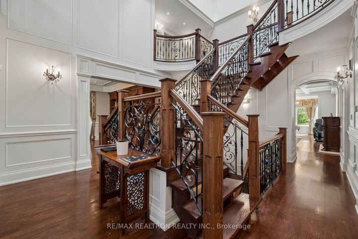 Photo 3 at 59 Hi Mount Drive, Bayview Village, Toronto