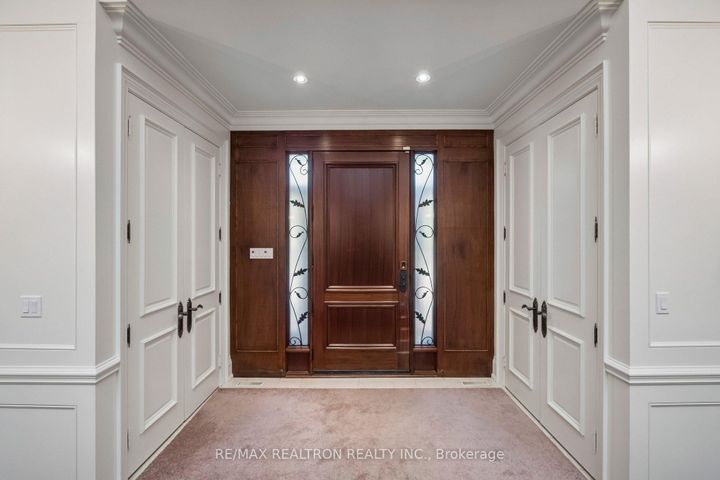 Photo 4 at 59 Hi Mount Drive, Bayview Village, Toronto