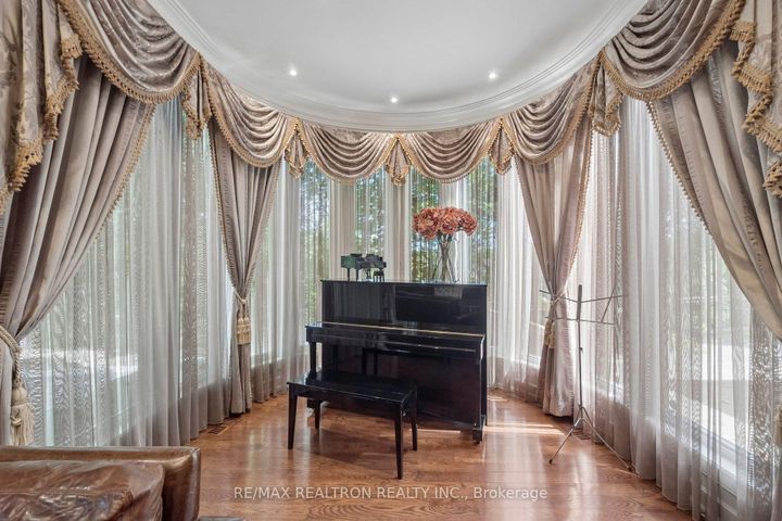 Photo 8 at 59 Hi Mount Drive, Bayview Village, Toronto