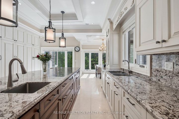 Photo 14 at 59 Hi Mount Drive, Bayview Village, Toronto