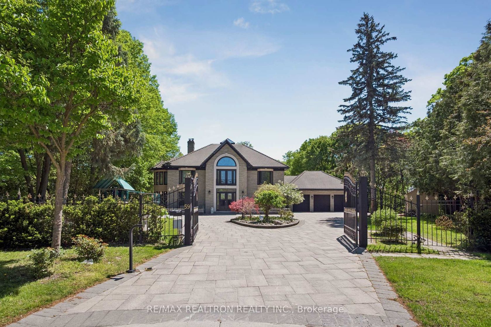 59 Hi Mount Drive, Bayview Village, Toronto 2