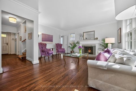Photo 5 at 130 Thompson Avenue, Queensway, Toronto