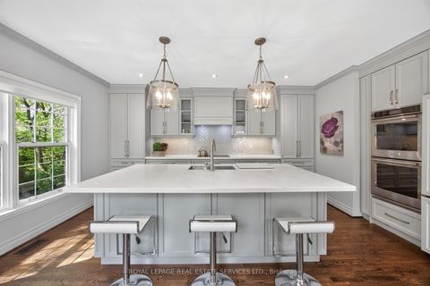 Photo 10 at 130 Thompson Avenue, Queensway, Toronto