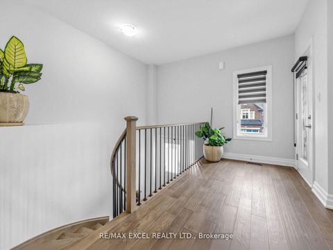 Photo 2 at 1454 Stovell Crescent, Lefroy, Innisfil