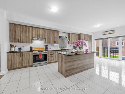 Photo 9 at 1454 Stovell Crescent, Lefroy, Innisfil