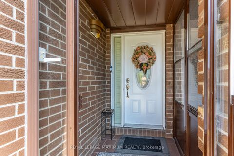 Photo 3 at 157 Misty Meadow Drive, East Woodbridge, Vaughan