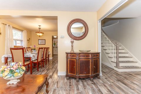 Photo 6 at 157 Misty Meadow Drive, East Woodbridge, Vaughan