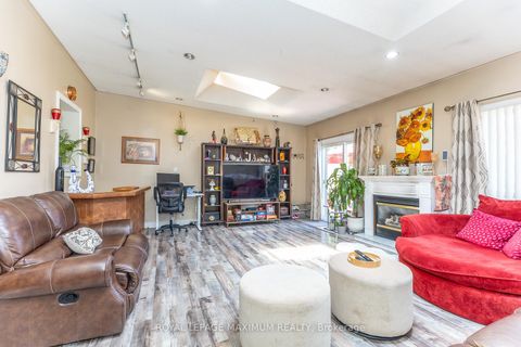 Photo 16 at 157 Misty Meadow Drive, East Woodbridge, Vaughan