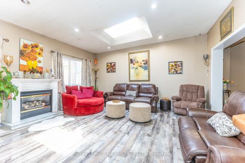 Photo 18 at 157 Misty Meadow Drive, East Woodbridge, Vaughan