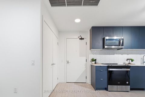 Photo 15 at 522 - 1614 Charles Street, Port Whitby, Whitby