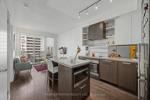 Photo 3 at 930 - 1830 Bloor Street W, High Park North, Toronto