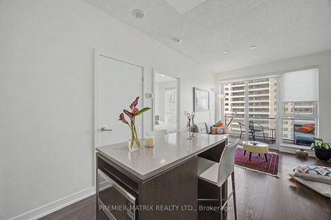 Photo 7 at 930 - 1830 Bloor Street W, High Park North, Toronto