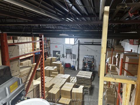 Photo 1 at B2 - 311 Bowes Road, Concord, Vaughan