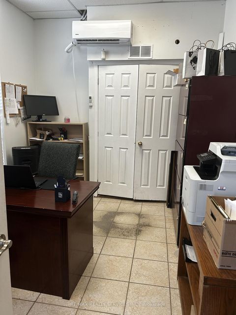 Photo 3 at B2 - 311 Bowes Road, Concord, Vaughan