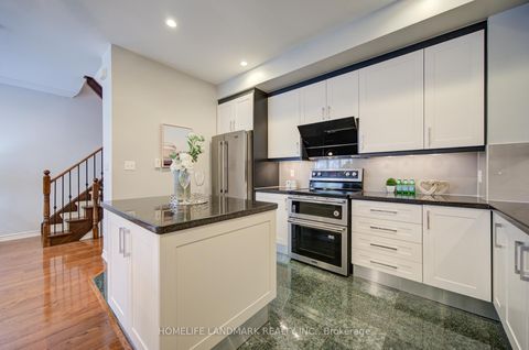 Photo 9 at 405 - 31 Avondale Avenue, Willowdale East, Toronto