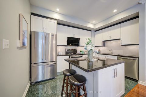 Photo 10 at 405 - 31 Avondale Avenue, Willowdale East, Toronto
