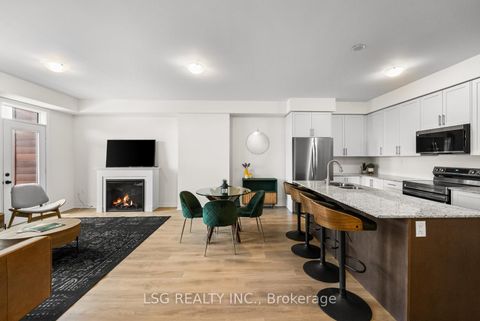 Photo 11 at 153 Blick Crescent, Bayview Northeast, Aurora