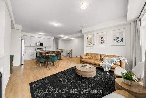 Photo 15 at 153 Blick Crescent, Bayview Northeast, Aurora