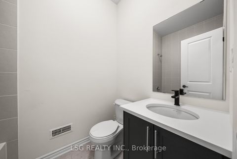 Photo 25 at 153 Blick Crescent, Bayview Northeast, Aurora