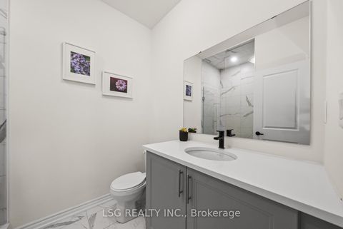 Photo 32 at 153 Blick Crescent, Bayview Northeast, Aurora