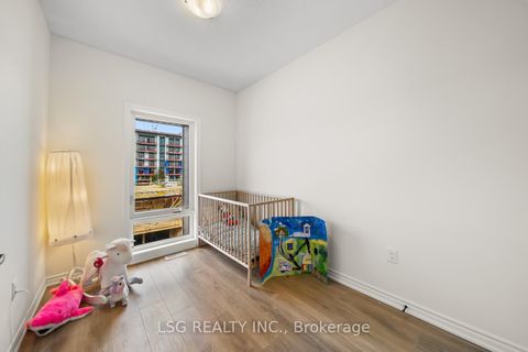Photo 36 at 153 Blick Crescent, Bayview Northeast, Aurora