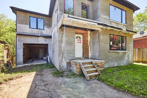 Photo 4 at 213 Phyllis Avenue, Cliffcrest, Toronto