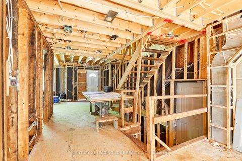 Photo 28 at 213 Phyllis Avenue, Cliffcrest, Toronto