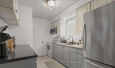Photo 6 at 41 Churchill Avenue, Willowdale West, Toronto