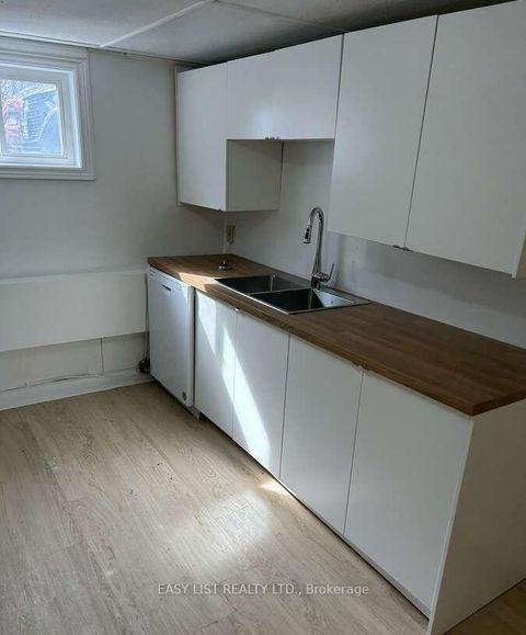 Photo 18 at 41 Churchill Avenue, Willowdale West, Toronto