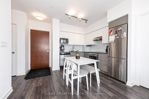 Photo 2 at 1515 - 120 Varna Drive, Lawrence, Toronto