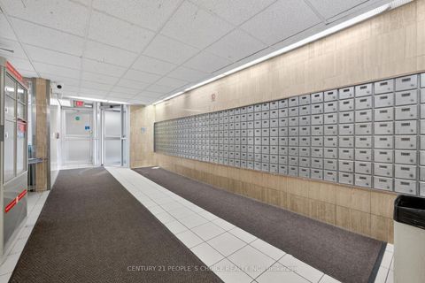 Photo 2 at 702 - 390 Dixon Road, The Westway, Toronto