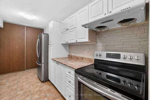 Photo 8 at 702 - 390 Dixon Road, The Westway, Toronto