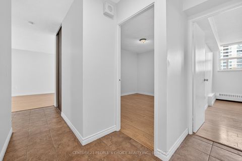 Photo 21 at 702 - 390 Dixon Road, The Westway, Toronto