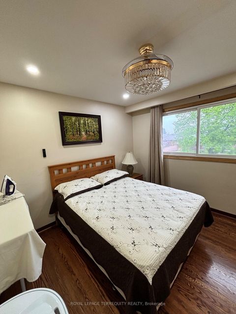 Photo 20 at 28 Keegan Crescent, York University Heights, Toronto