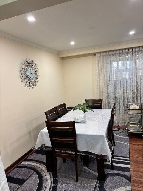 Photo 22 at 28 Keegan Crescent, York University Heights, Toronto