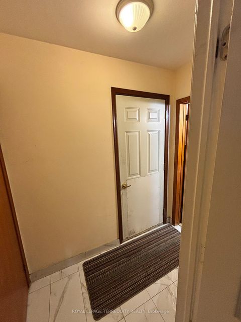 Photo 28 at 28 Keegan Crescent, York University Heights, Toronto