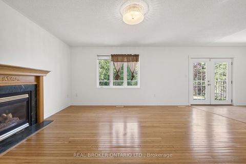 Photo 5 at 198 Columbia Road, Holly, Barrie