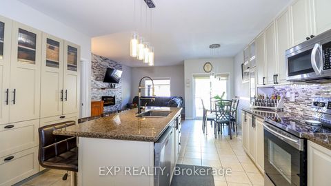 Photo 13 at 10 Westminster Circle, Shore, Barrie