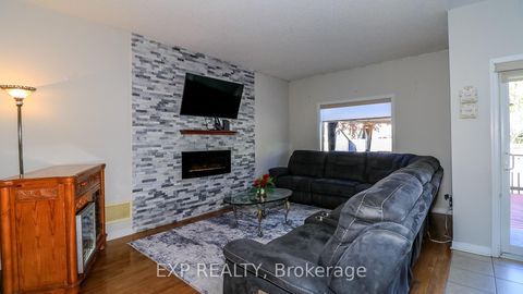 Photo 15 at 10 Westminster Circle, Shore, Barrie