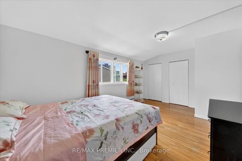 Photo 6 at 48 - 85 Driftwood Avenue, Jane Heights, Toronto