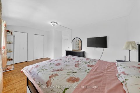Photo 7 at 48 - 85 Driftwood Avenue, Jane Heights, Toronto