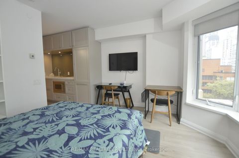 Photo 17 at 713 - 155 Yorkville Avenue, Annex, Toronto