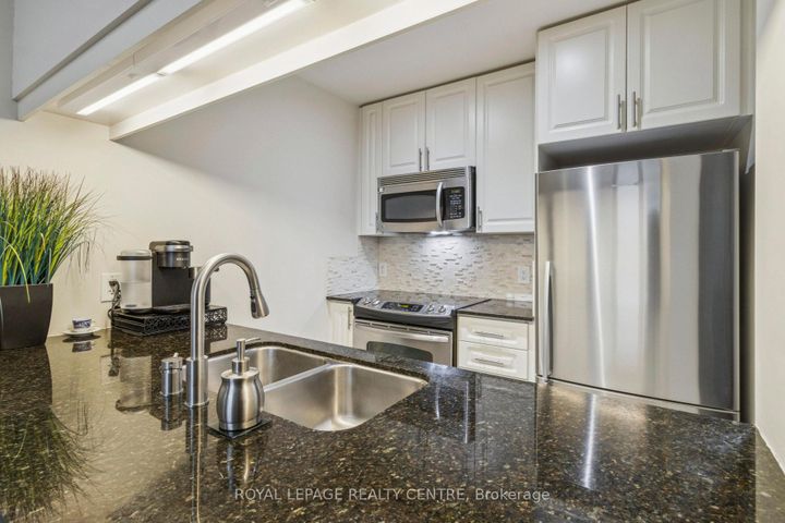 Photo 13 at 1503 - 1055 Southdown Road, Clarkson, Mississauga