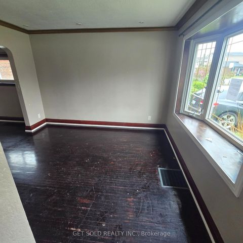 Photo 3 at 54 Sixteenth Street, New Toronto, Toronto